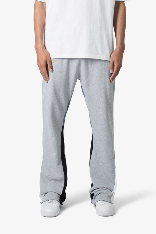 MNML| CONTRAST BOOTCUT SWEATPANTS