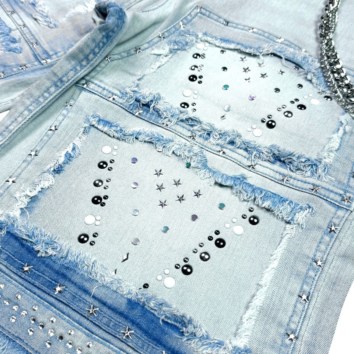 ELITE| FLINT EMBELLISHED DENIM SHORTS ICE WASH
