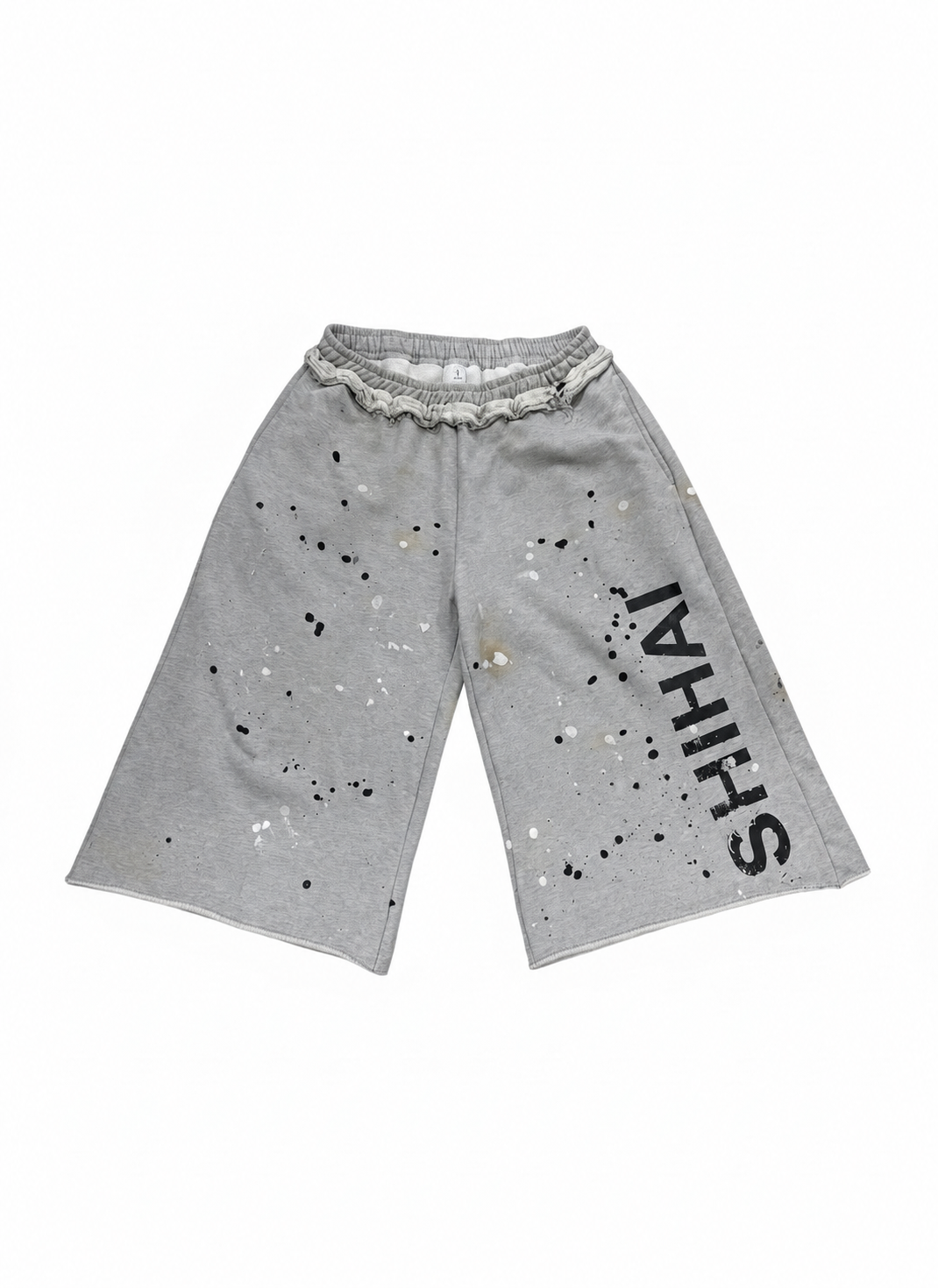 BROKEN GREYS 3/4 SHORTS