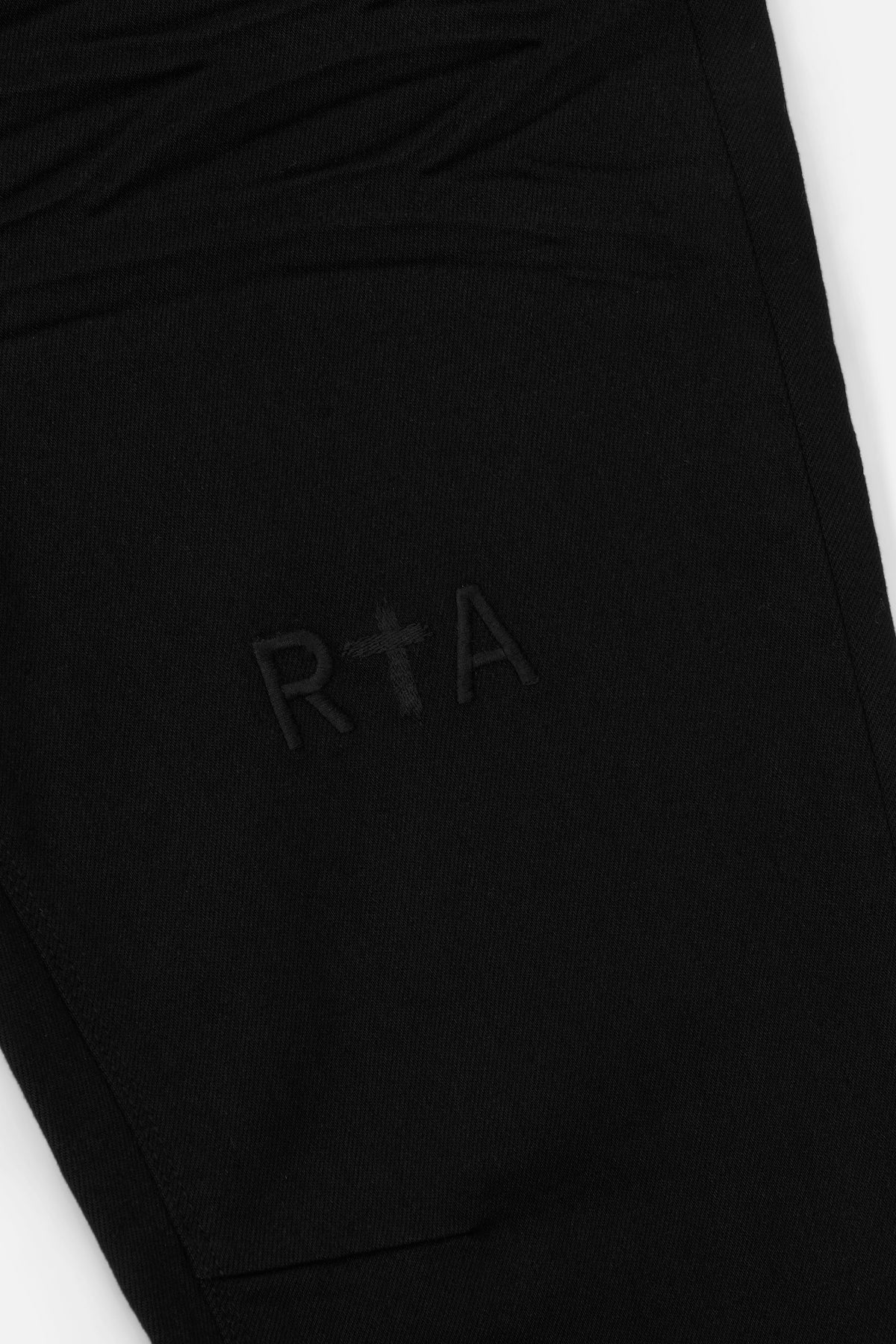 BRYANT| BLACK LOGO DENIM